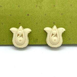 AVON Vintage Clip On Art Nouveau Design Floral Cream
